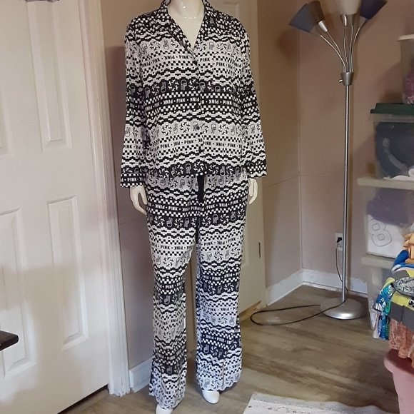PINK Victoria's Secret Other - Victoria's Secret PINK Cozy Modal Pajamas W/ Pockets
